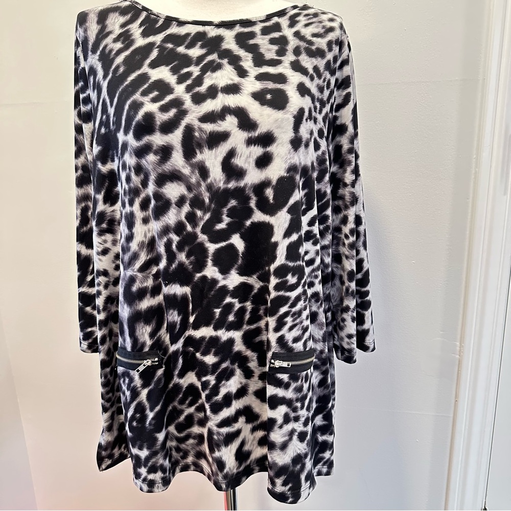 Ellen Tracy Black and White Animal Print Shirt